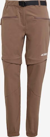 Effilé Pantalon outdoor 'Utilitas' ADIDAS TERREX en marron : devant