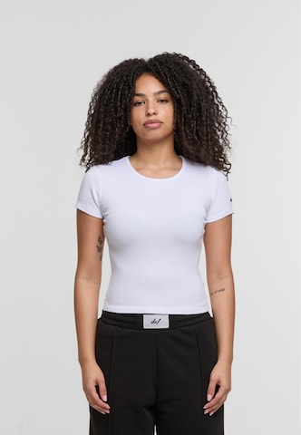 DEF Tričko 'Relax' – bílá