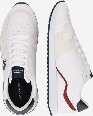 TOMMY HILFIGER Sneakers laag 'RUNNER EVO' in Wit