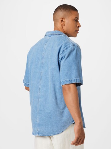 WEEKDAY Regular fit Button Up Shirt 'Orion' in Blue