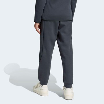 ADIDAS ORIGINALS Tapered Pants in Grey