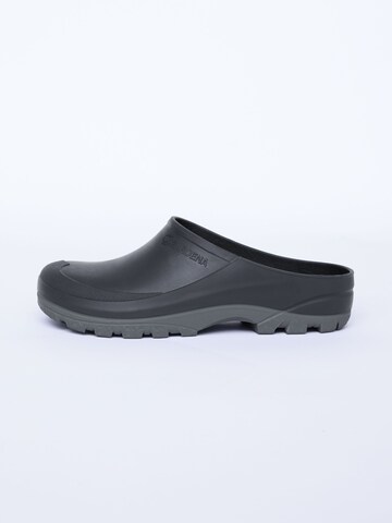 Gardena Clogs in Black