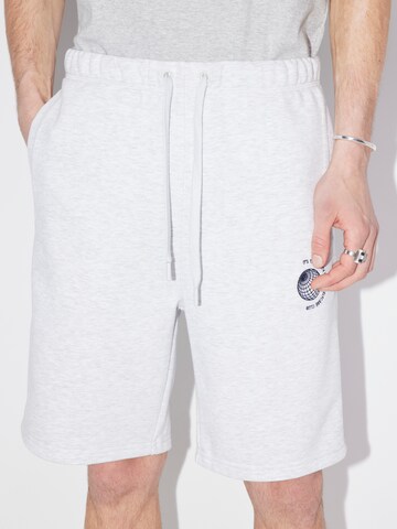 Regular Pantalon 'Dominic' LeGer Menswear en gris