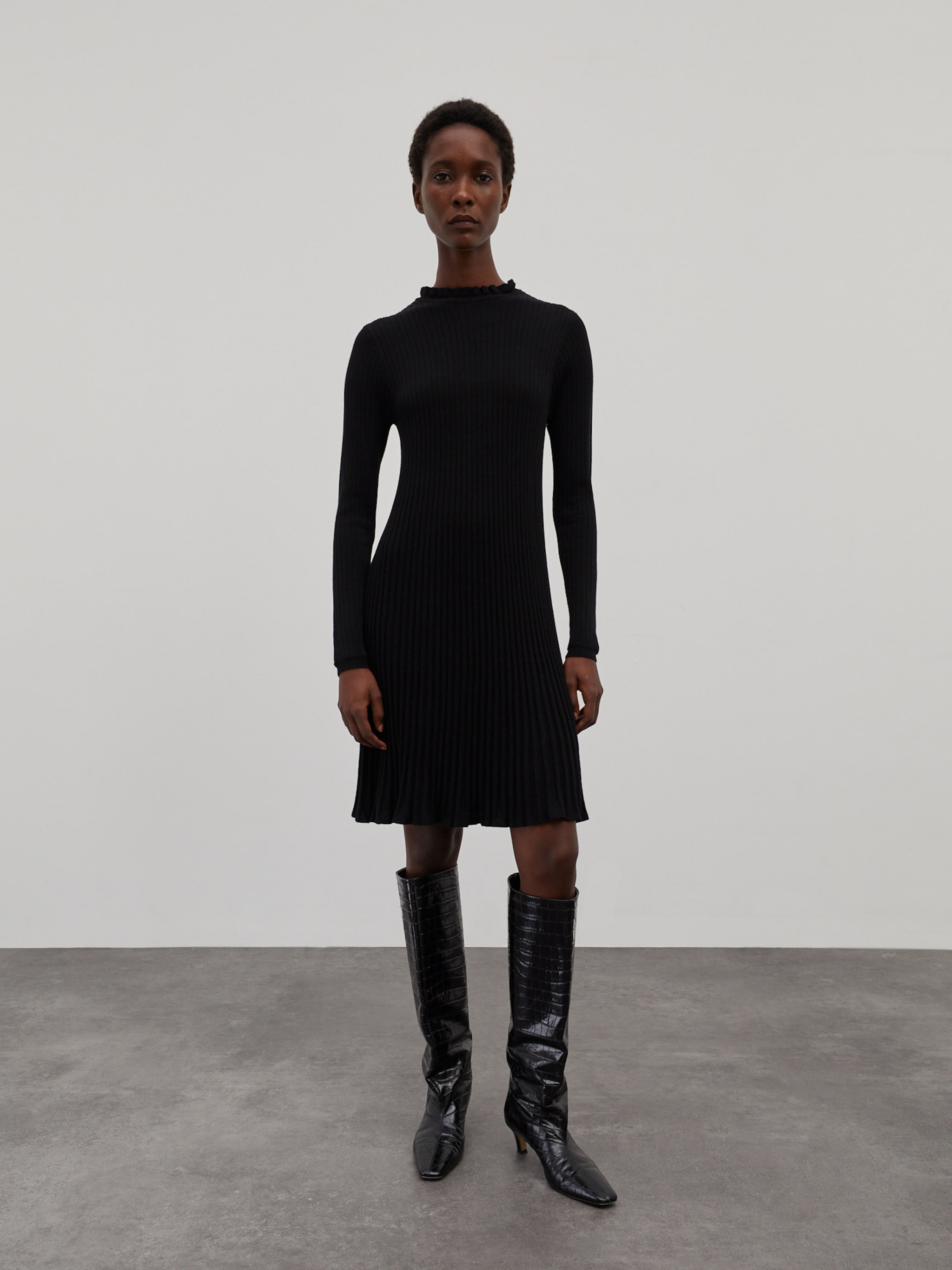 EDITED Produits Robe 'Giorgia' noir