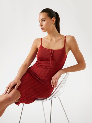 GUESS Strickkleid in Rot
