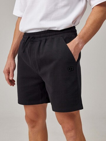 SNOCKS Regular Broek in Zwart