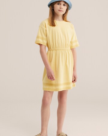 WE Fashion Dress in Yellow