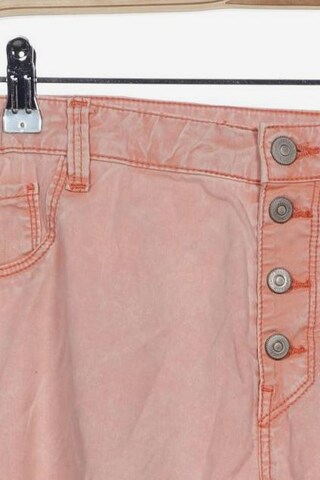 Cross Jeans Shorts L in Orange