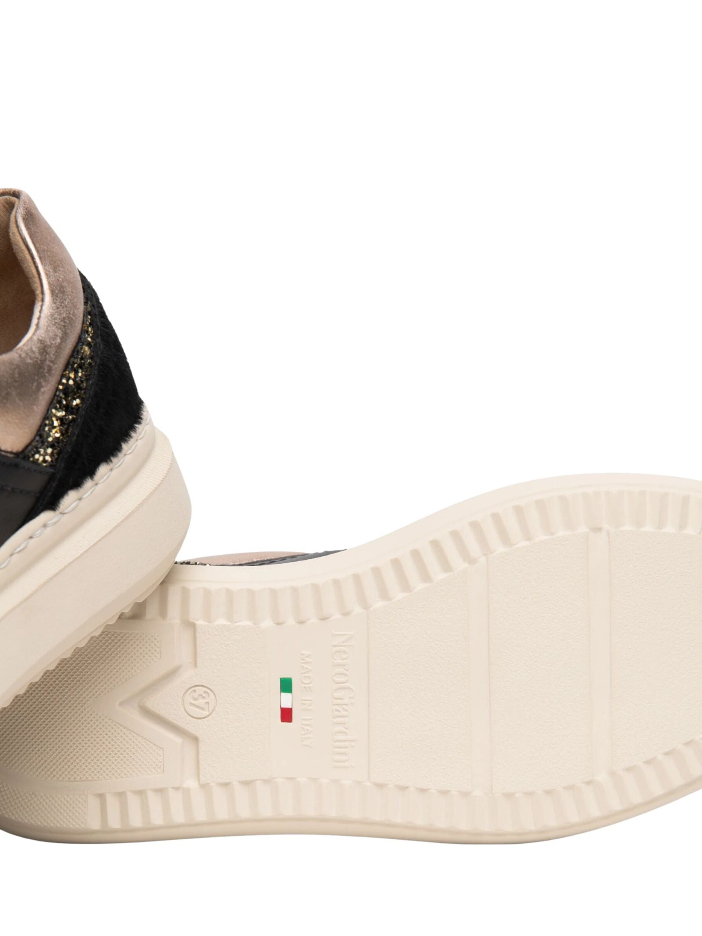 Sneaker bassa di Nero Giardini in nero