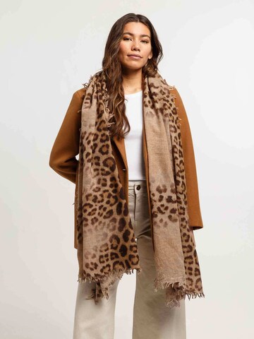 FRAAS Oversized Scarf in Brown: front