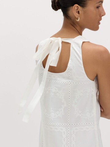Robe Marks & Spencer en blanc
