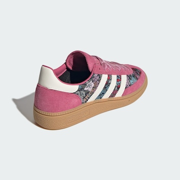 ADIDAS ORIGINALS - Zapatillas deportivas 'Liberty Handball Spezial' en rojo