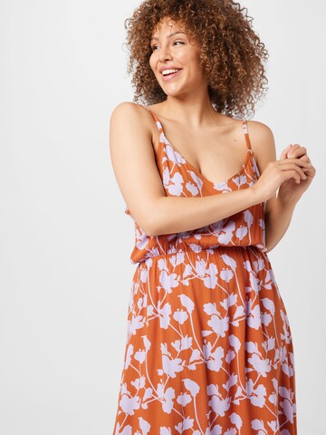 ABOUT YOU Curvy Sommerkjole 'Marla' i orange