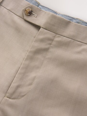 Coupe slim Pantalon à plis Next en beige