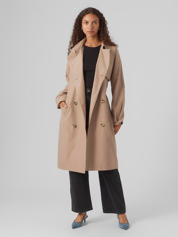 Manteau mi-saison 'Doreen' VERO MODA en beige : devant