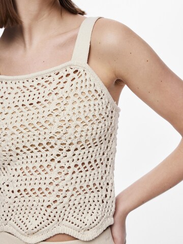 Tops en tricot 'PCAia' PIECES en beige