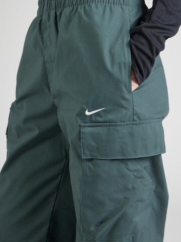 Nike Sportswear Loosefit Παντελόνι cargo 'Essential' σε πράσινο