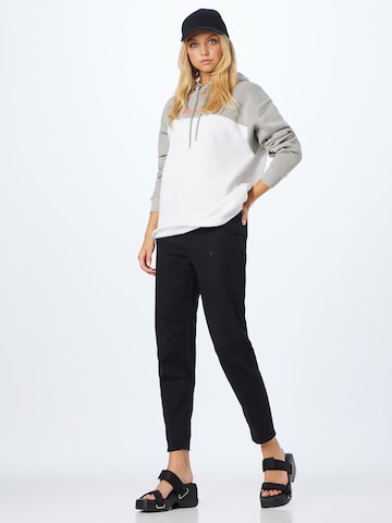 Calvin Klein Jeans Sweatshirt in Grau