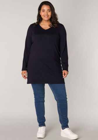 BASE LEVEL CURVY Pullover in Blau