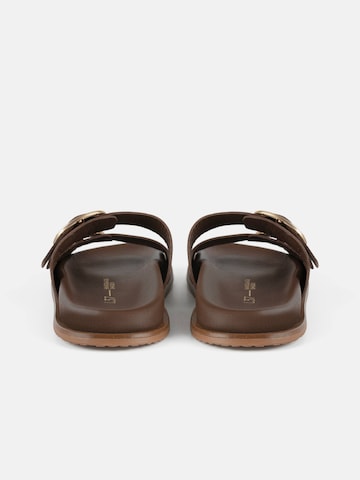 L37 HANDMADE SHOES - Sapato aberto 'SUMMER SOOTHE' em castanho