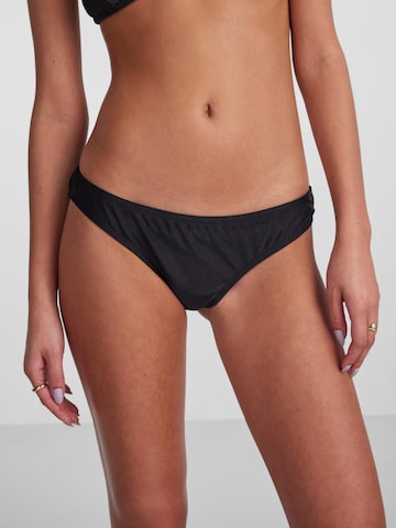 PIECES Bikini bottom 'BAOMI' in Black: front