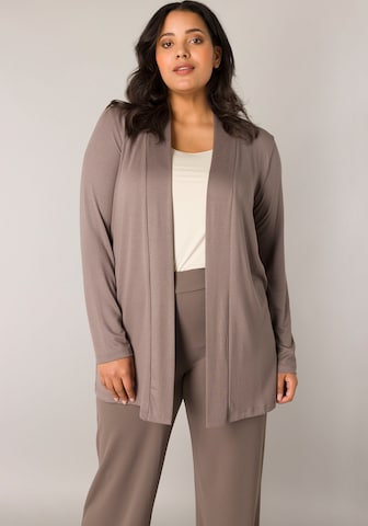 BASE LEVEL CURVY Knit Cardigan in Beige: front