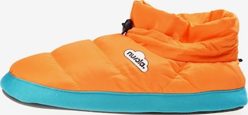 Ciabatta 'Boot Home Party' di Nuvola. in arancione: frontale