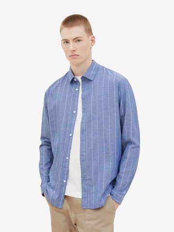 TOM TAILOR DENIM Comfort fit Button Up Shirt in Blue: front