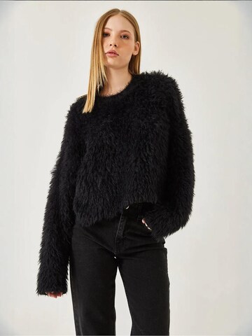 Bianco LucciPulover 'Pullover' - crna boja: prednji dio