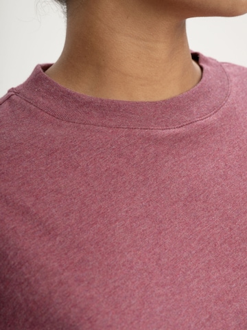 T-shirt 'MADHU' MELA en rouge