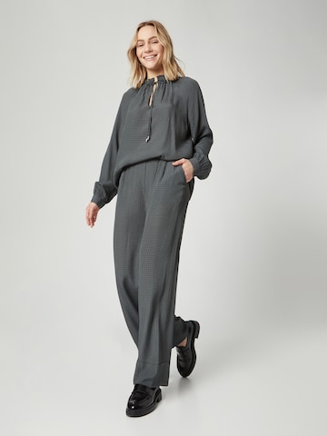 Wide Leg Pantalon à pince 'Mira' Guido Maria Kretschmer Women en gris