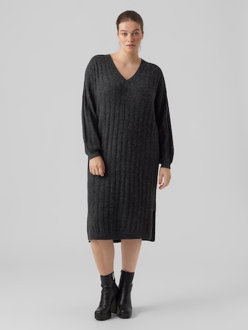 Vero Moda Curve - Vestido de malha 'Doffy' em cinzento