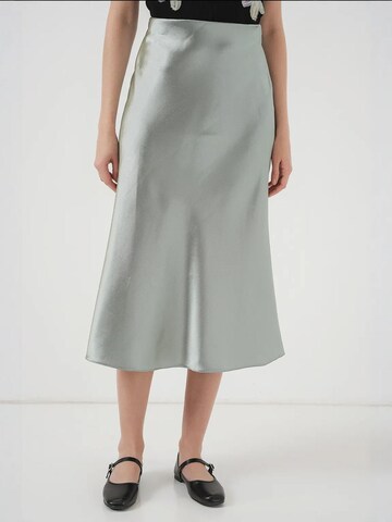 Bigdart - Saia em verde: frente