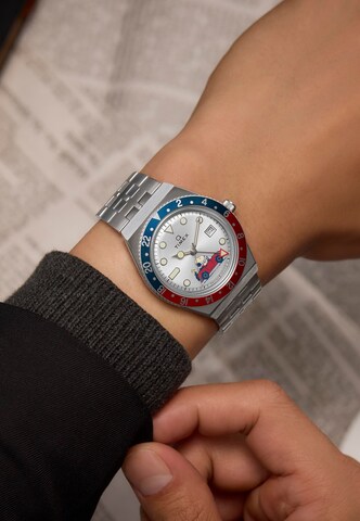 TIMEX Analog Watch in Silver
