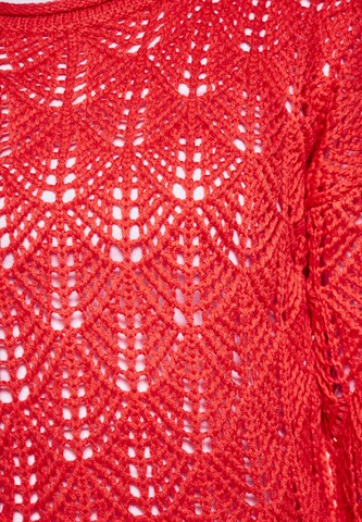 swirly Sweater in Red