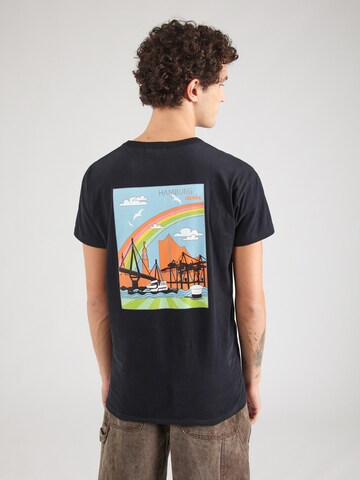 Derbe Shirt 'Poster HH' in Zwart: voorkant