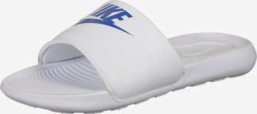 Chaussure basse 'VICTORI ONE SLIDE' Nike Sportswear en blanc : devant