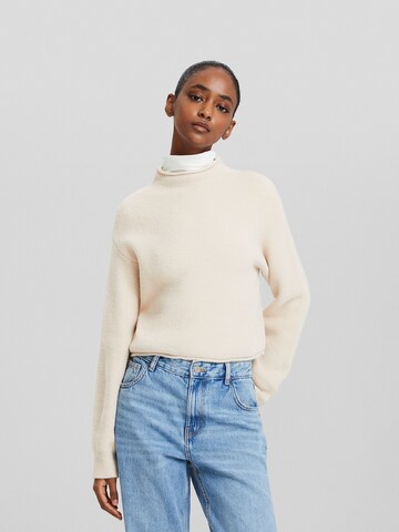 Bershka Sweater in Beige: front