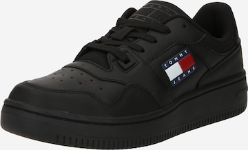 Sneaker low 'Retro Basket Ess Meg 3A3' de la Tommy Jeans pe negru: față