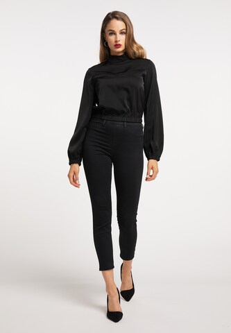 faina Sweatshirt in Black