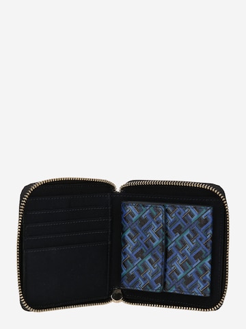 TOMMY HILFIGER Wallet in Blue