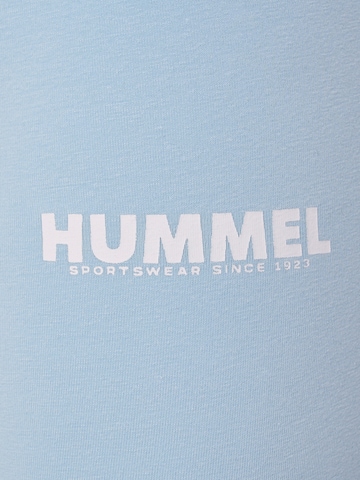 Hummel Skinny Sportshorts in Blau