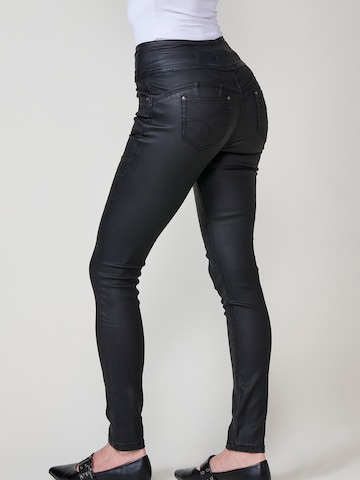 KOROSHI - Skinny Pantalón en negro