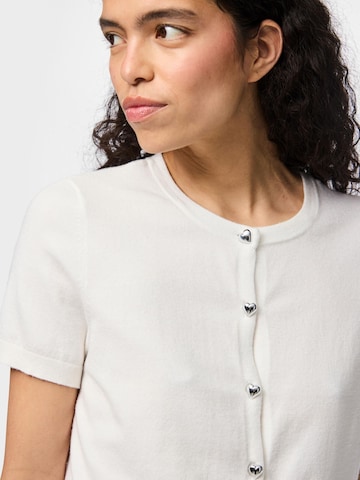 Cardigan 'ORINA' PIECES en blanc