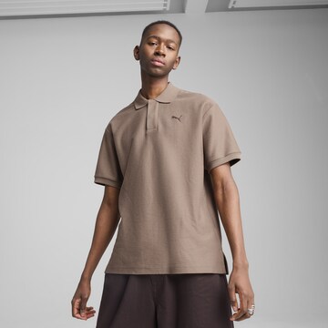 T-Shirt 'Premium Ess' PUMA en marron