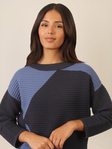 APART Knitted dress in Mixed colors