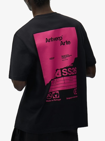 Maglietta di ARTE ANTWERP in nero: frontale