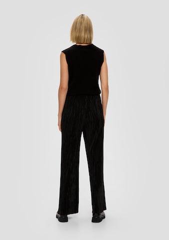 Wide leg Pantaloni de la s.Oliver BLACK LABEL pe negru