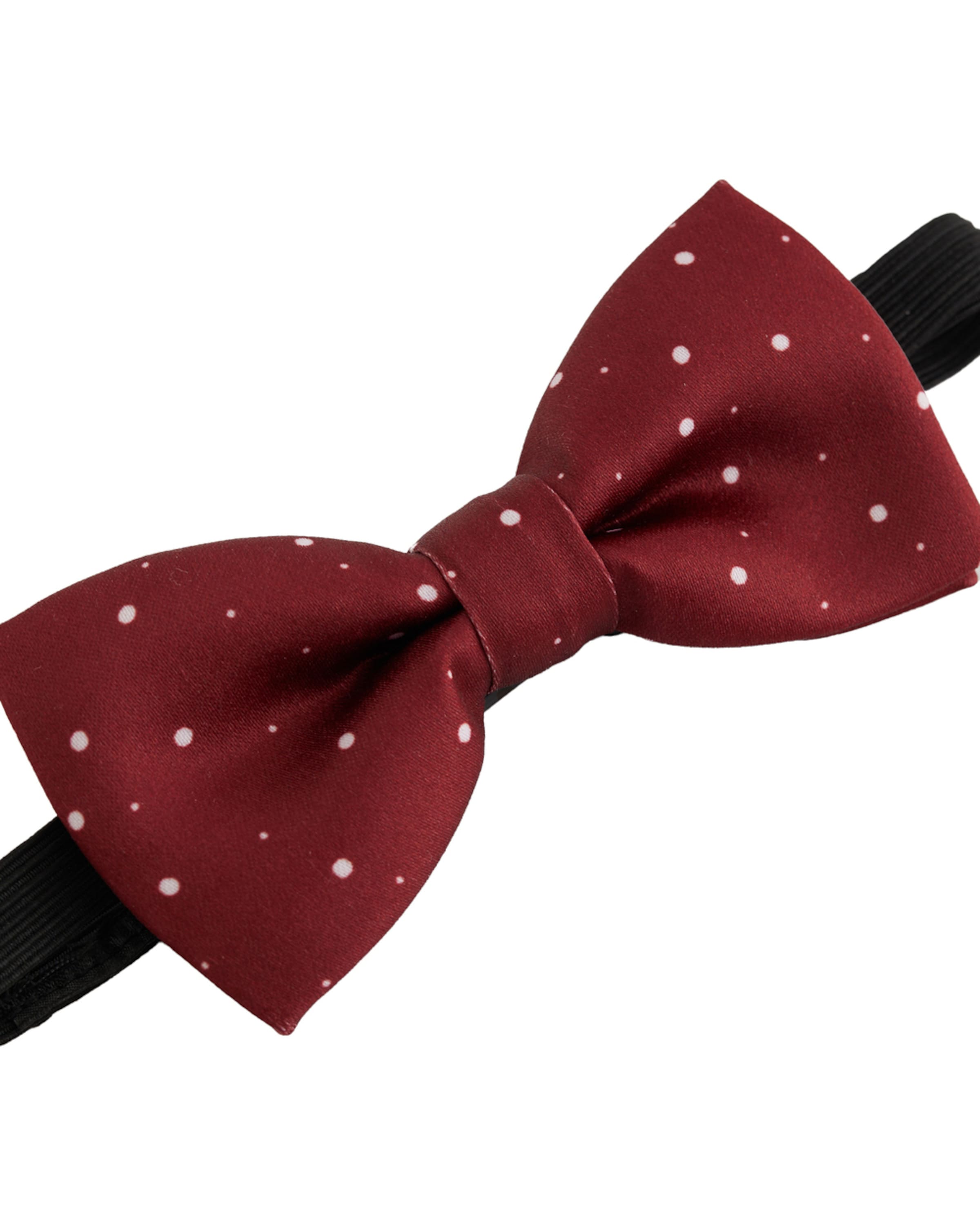 Bijuterii de la WE Fashion pe roșu