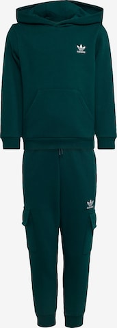 ADIDAS ORIGINALS Φόρμα τρεξίματος 'Hoodie Cargo Set' σε πράσινο: μπροστά